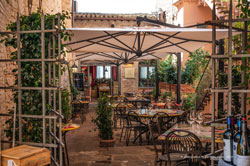  assisi